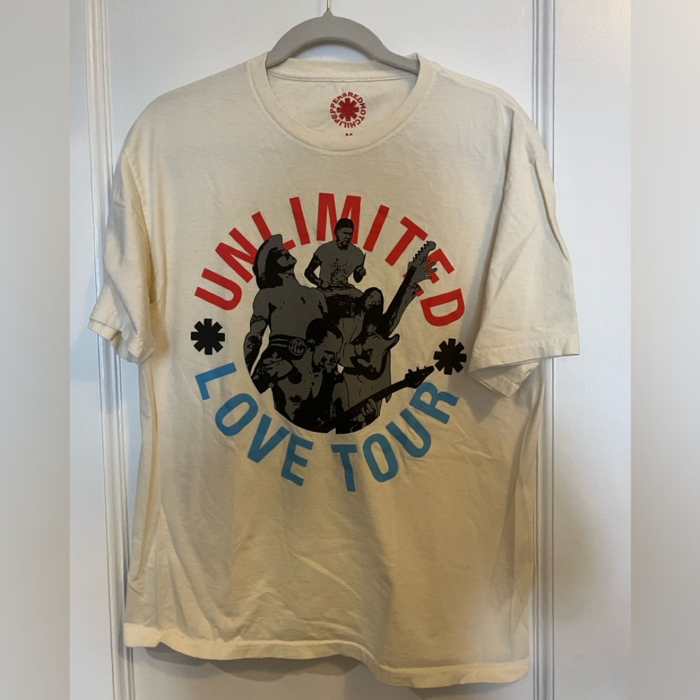 Red Hot Chili Pepper Concert Tour T-shirt !